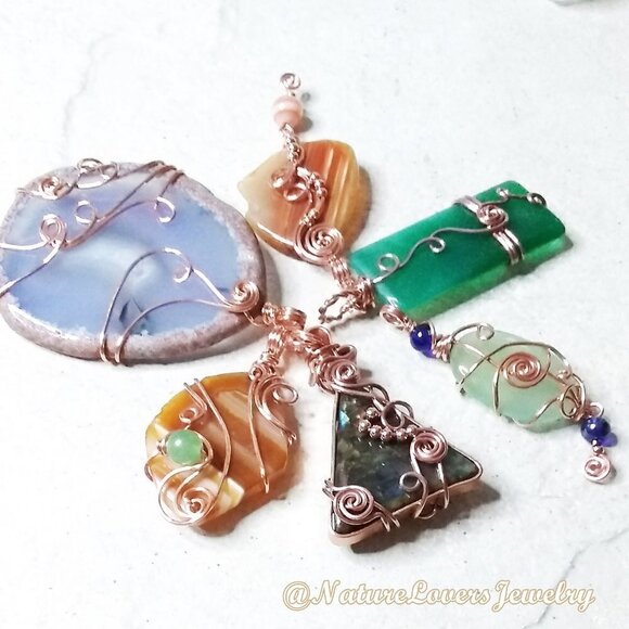 Sleek Copper Wire Wrap! Banded Agate + Green Aventurine Pendant - Casual Chic! - Picture 10 of 10
